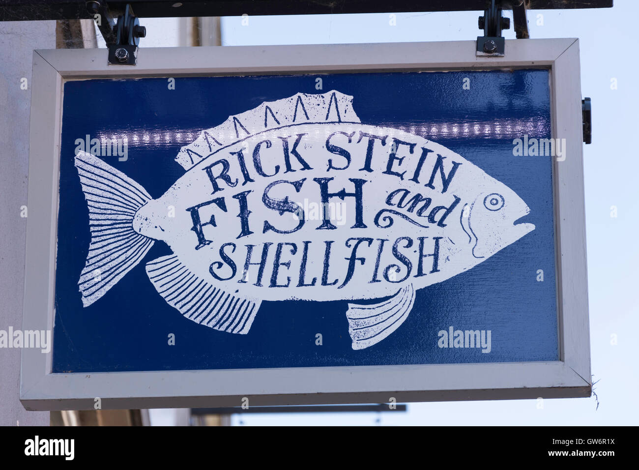 Rick Stein Seafood restaurant sign, High Street, Winchester, Hampshire, Inghilterra, Regno Unito Foto Stock