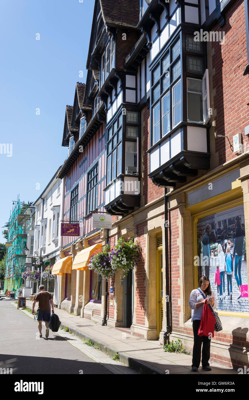 St Thomas Street, Winchester, Hampshire, Inghilterra, Regno Unito Foto Stock