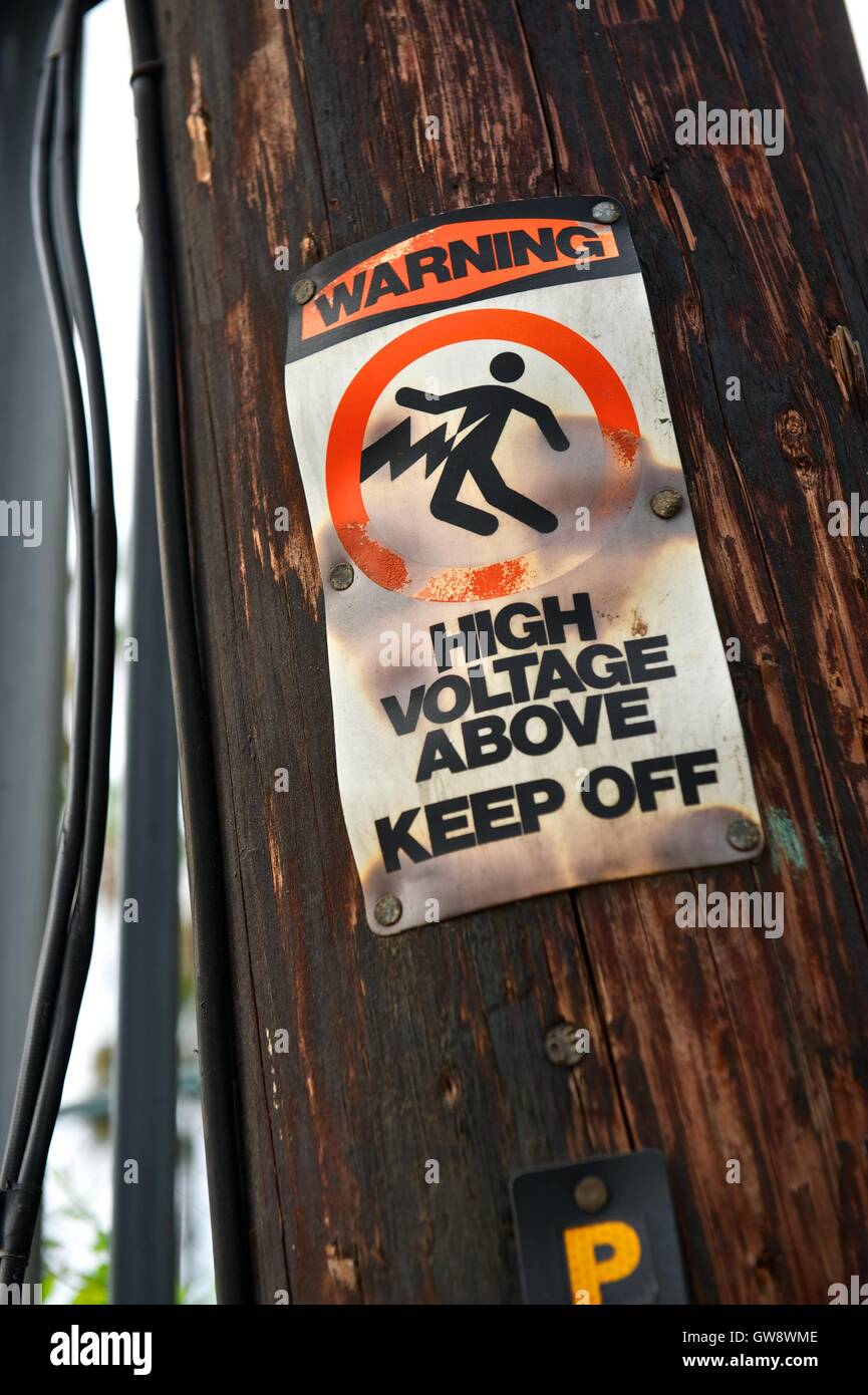 Alta Voltage-Keep Off segno di avvertimento Foto Stock