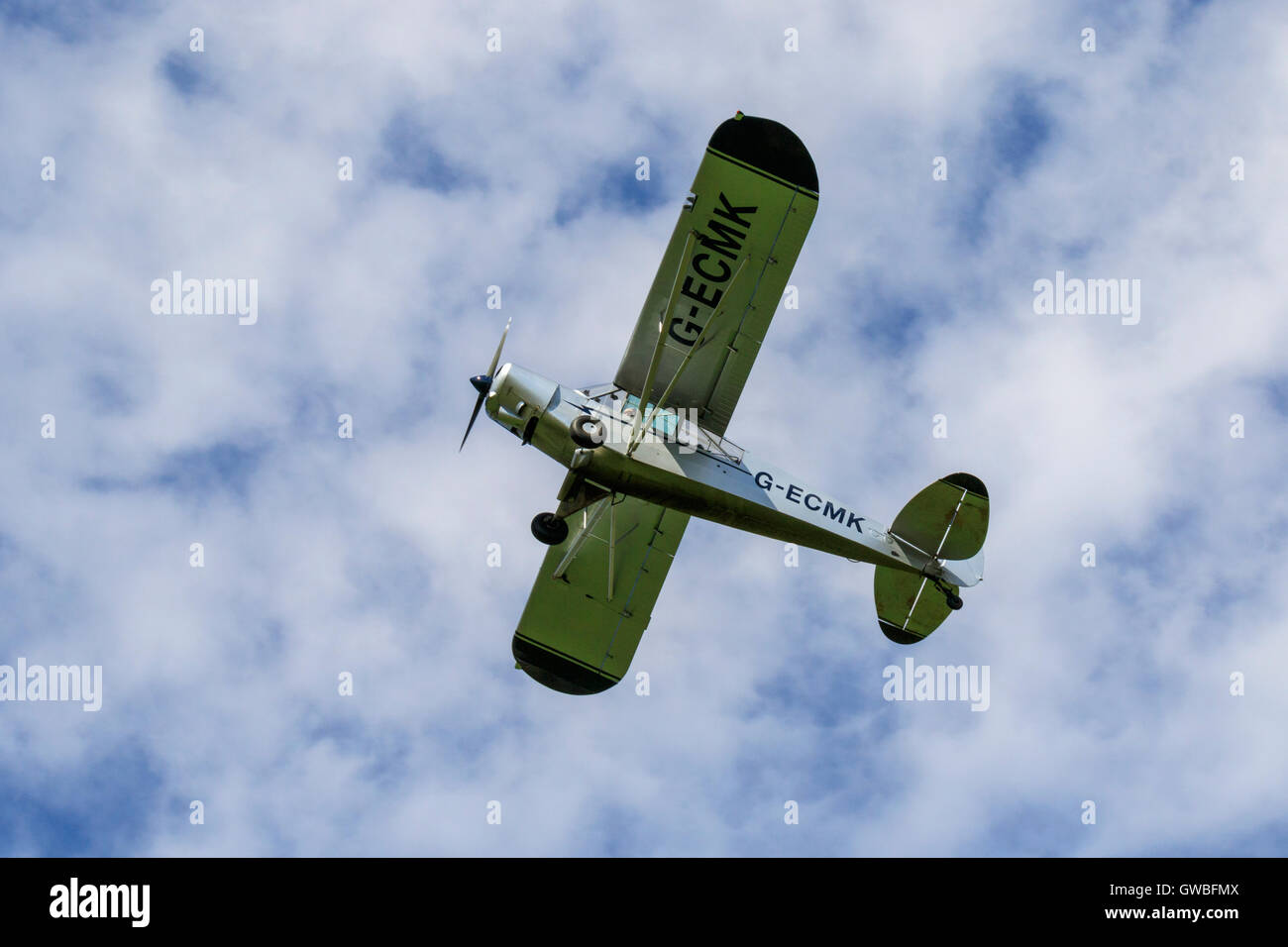 Piper PA-18-150 Super Cub G-ECMK in volo a Breighton Airfield Foto Stock