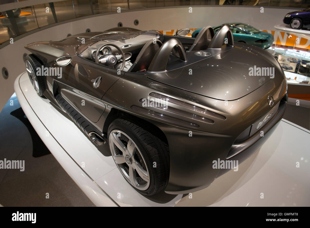 2001, Mercedes-Benz F 400 Carving, Mercedes-Museum, Stoccarda, Germania Foto Stock