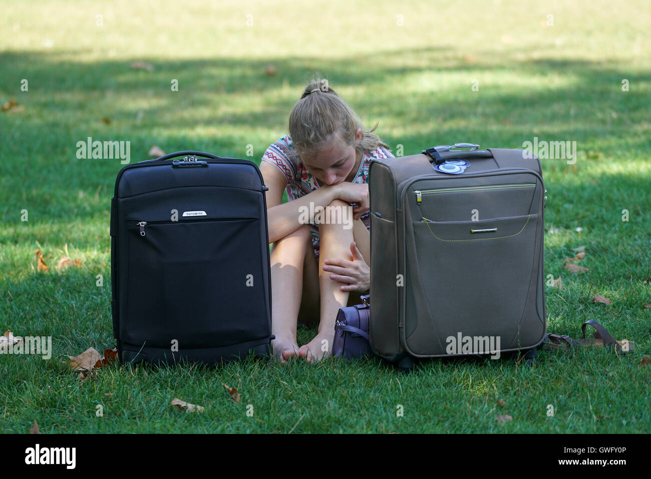 Londra, Regno Unito. Il 13 settembre 2016. Le persone a rilassarsi nel verde parco di Londra, come il mini autunnali onda di calore cerca di raggiungere 31c. Foto di vedere Li Credito: Vedere Li/Alamy Live News Foto Stock
