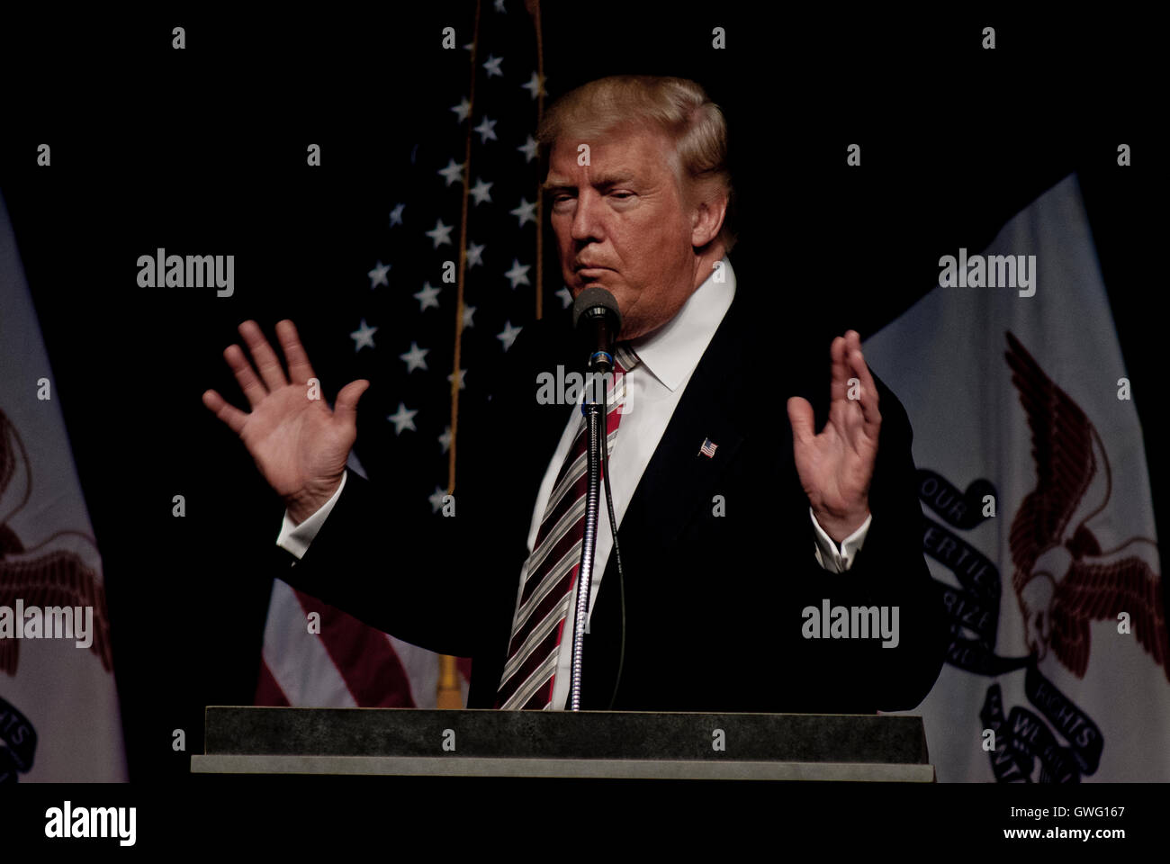 Des Moines, Iowa, USA. 13 Settembre, 2016. Donald Trump parla a 1600 sostenitori della campagna al rally di oggi a Des Moines, Iowa Credito: mark reinstein/Alamy Live News Foto Stock