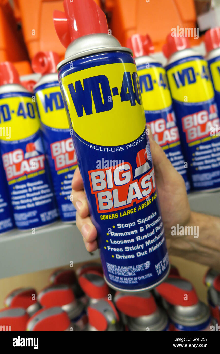 Display del negozio, WD-40 dell'olio penetrante bombolette spray, STATI UNITI D'AMERICA Foto Stock