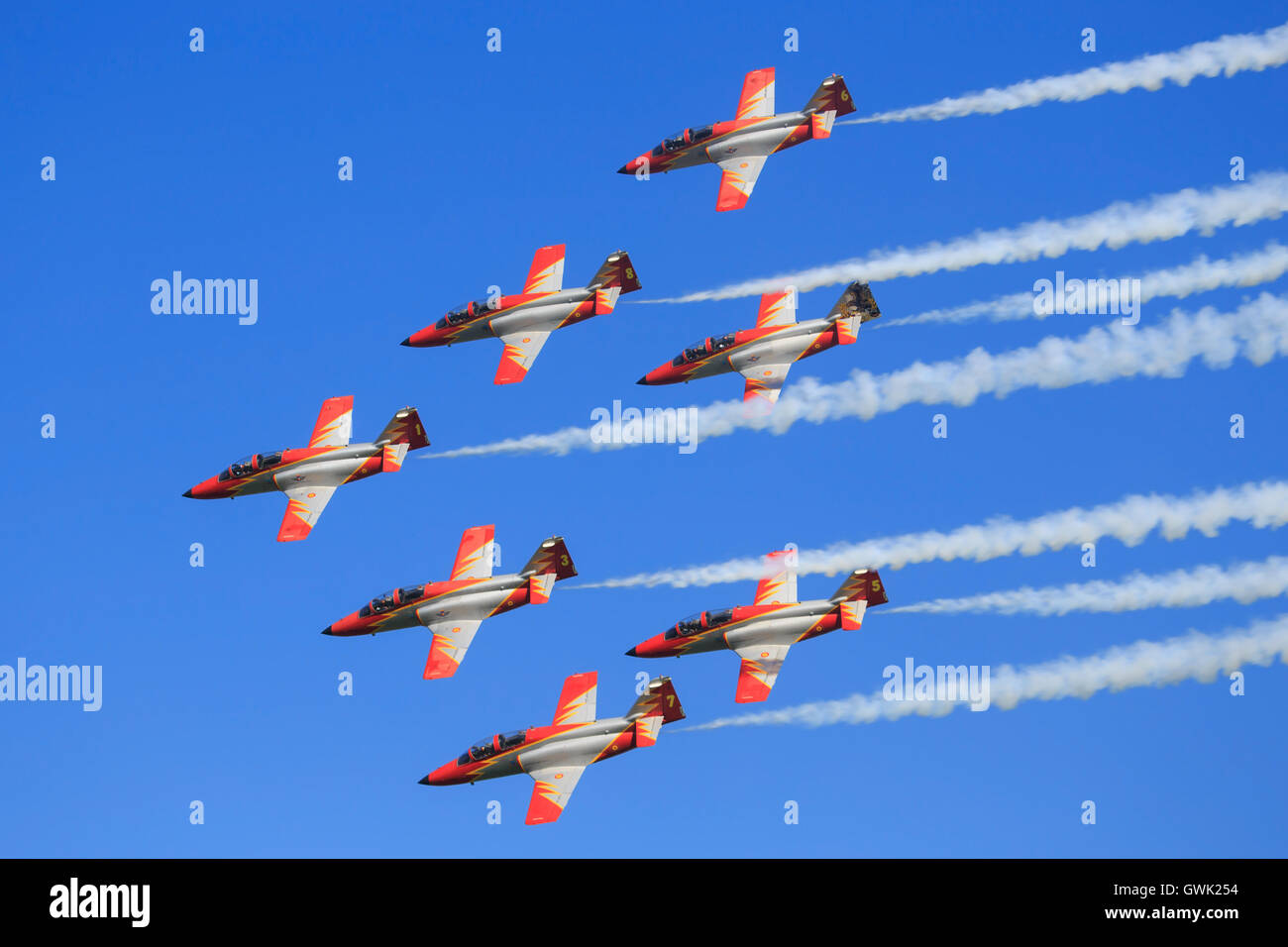 Spanish Air Force Team (PATRULLA AGUILA) CASA C-101eb Aviojet ad Airpower 2016 in Zeltweg, Austria Foto Stock