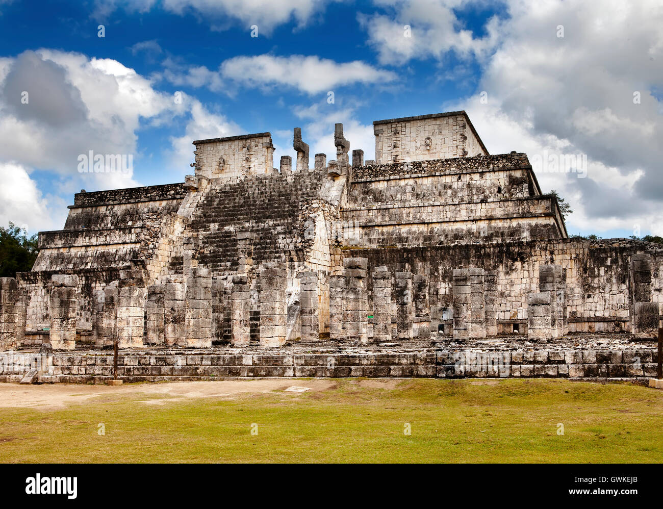 Sala delle mille colonne - colonne a Chichen Itza, Messico Foto Stock