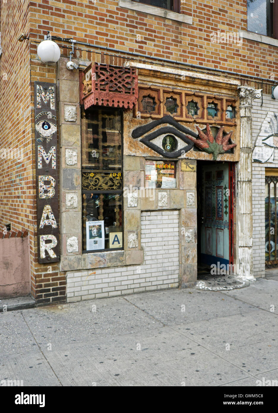 Gli ornati esterno del MOMBAR un ristorante egiziano nel Piccolo Egitto sezione di Astoria Queens, a New York City Foto Stock