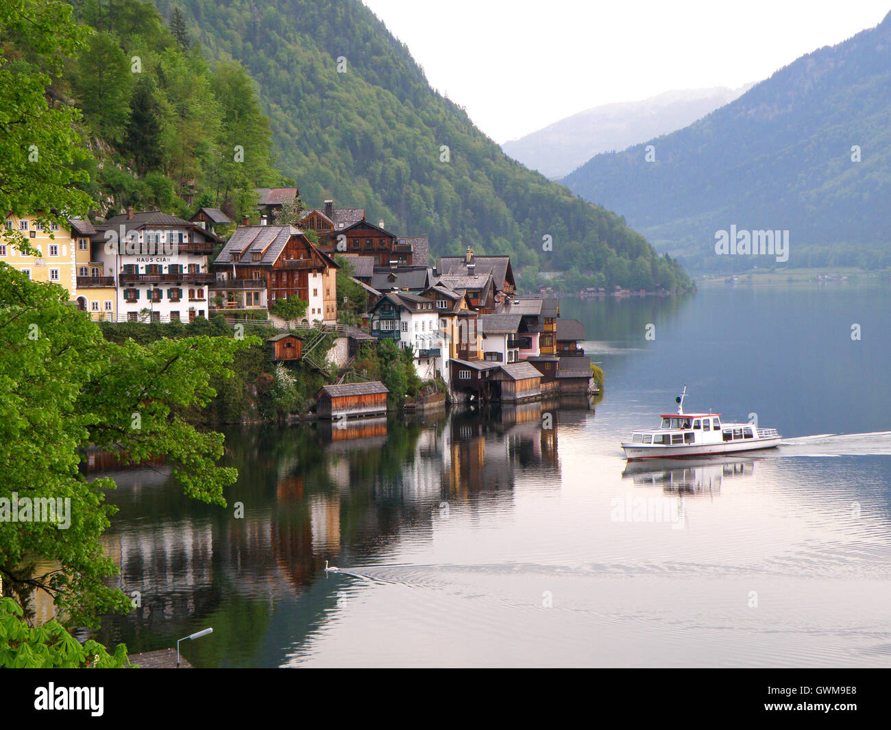 Villaggio sul Lago di Hallstatt, Austria Foto Stock