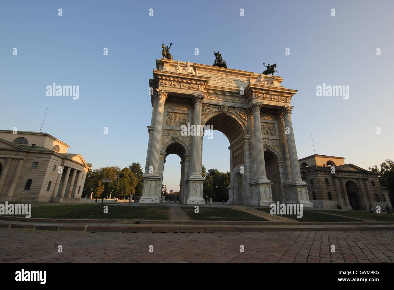 Arco della Pace Arco della Pace, Milano, Italia, monumenti e siti storici, attrazioni turistiche, turismo Foto Stock