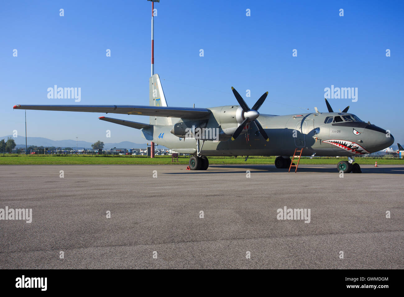 SLIAC, Slovacchia - 30 agosto: Antonov un-26 durante airshow SIAF in Sliac, Slovacchia Foto Stock