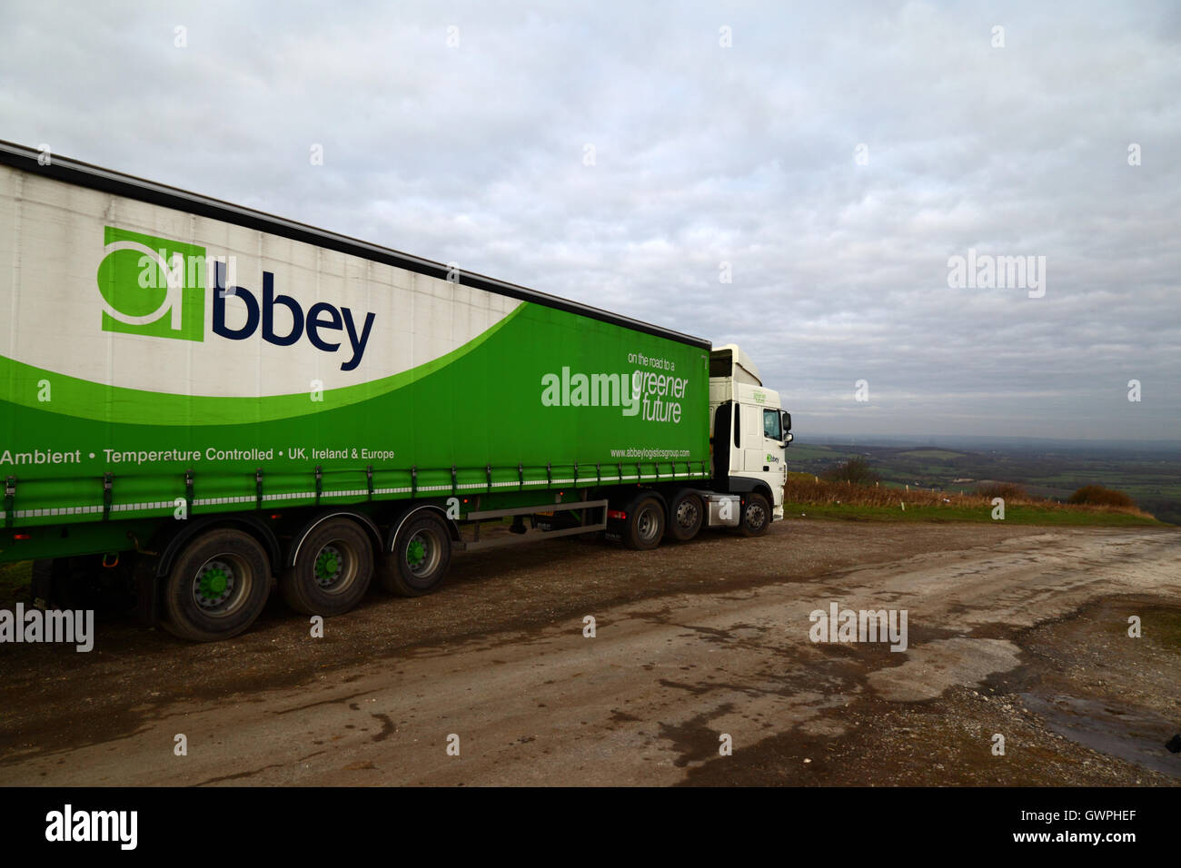 Abbey Logistics Group Limited autocarro a Firle Beacon, South Downs National Park, East Sussex, England, Regno Unito Foto Stock