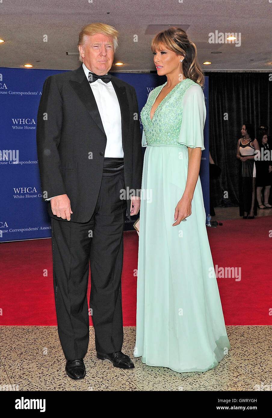 Donald e Melania Trump arriva per il 2015 Casa Bianca corrispondenti di associazione cena annuale presso il Washington Hilton Hotel di Sabato, 25 aprile 2015. Credito: Ron Sachs / CNP /MediaPunch Foto Stock