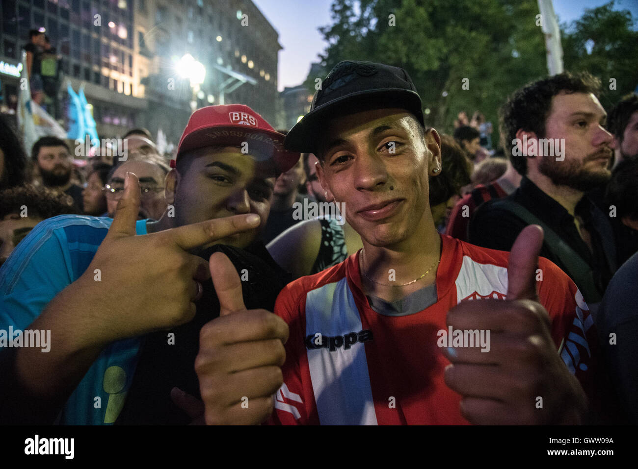 Buenos Aires, Argentina. 9 dicembre, 2015. Rally giorno per il presidente argentino Cristina Fernandez de Kirchner sul suo ultimo giorno in potenza. Foto Stock