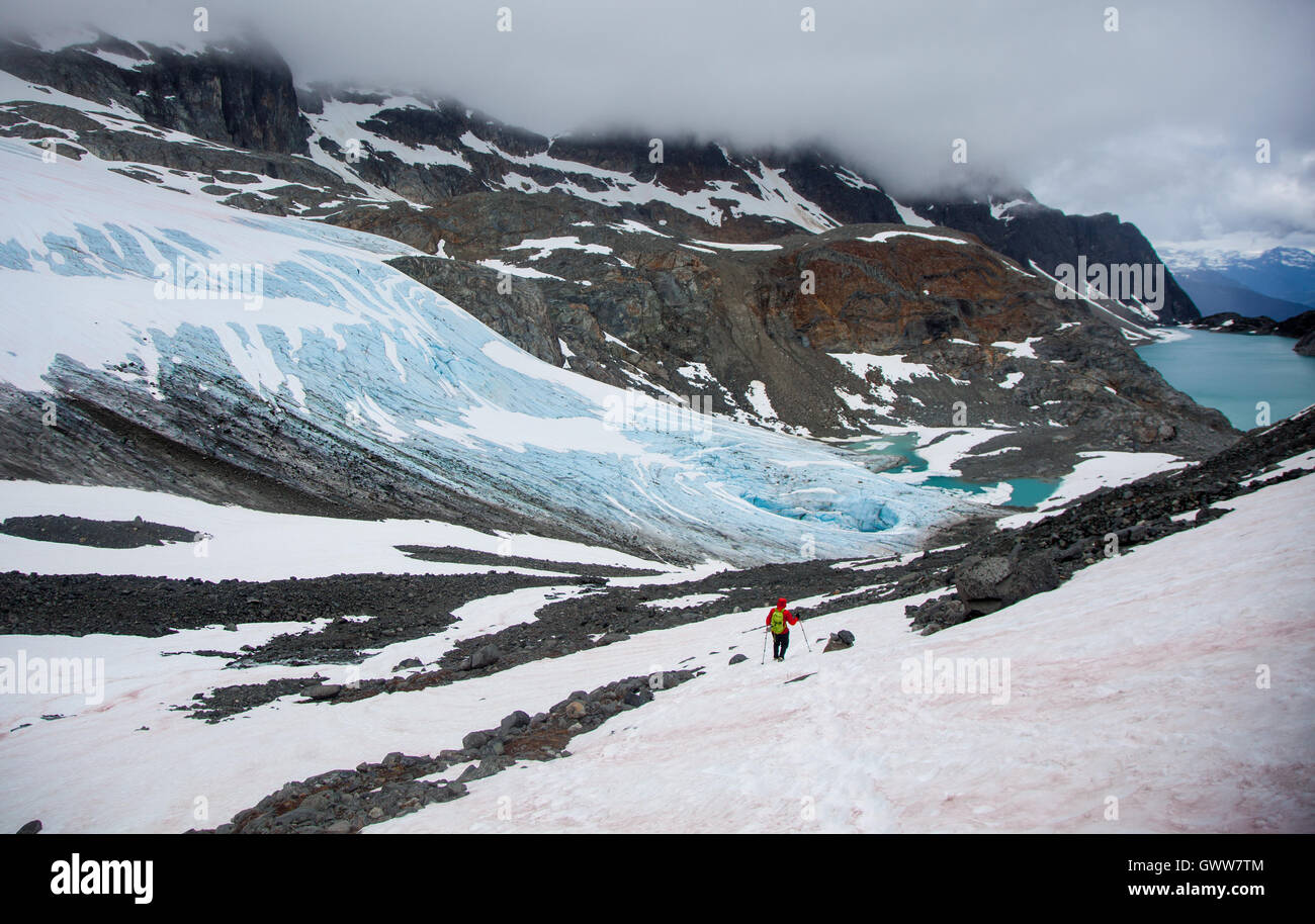 Paese indietro esplorazione, Wedgmemount Lago, Whistler, British Columbia, Canada Foto Stock