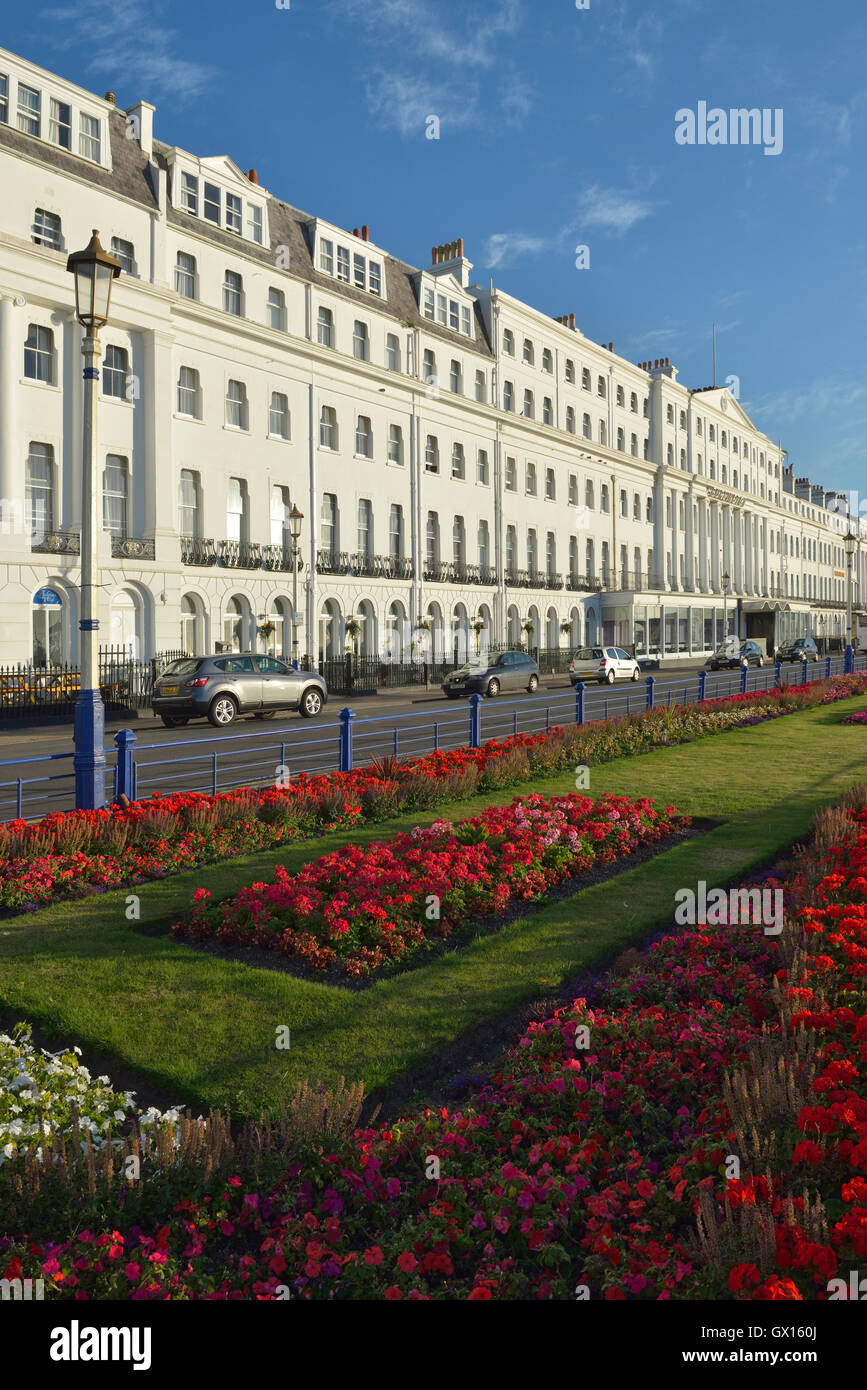 La moquette e il Lungomare Giardini. Eastbourne. East Sussex. In Inghilterra. Regno Unito Foto Stock