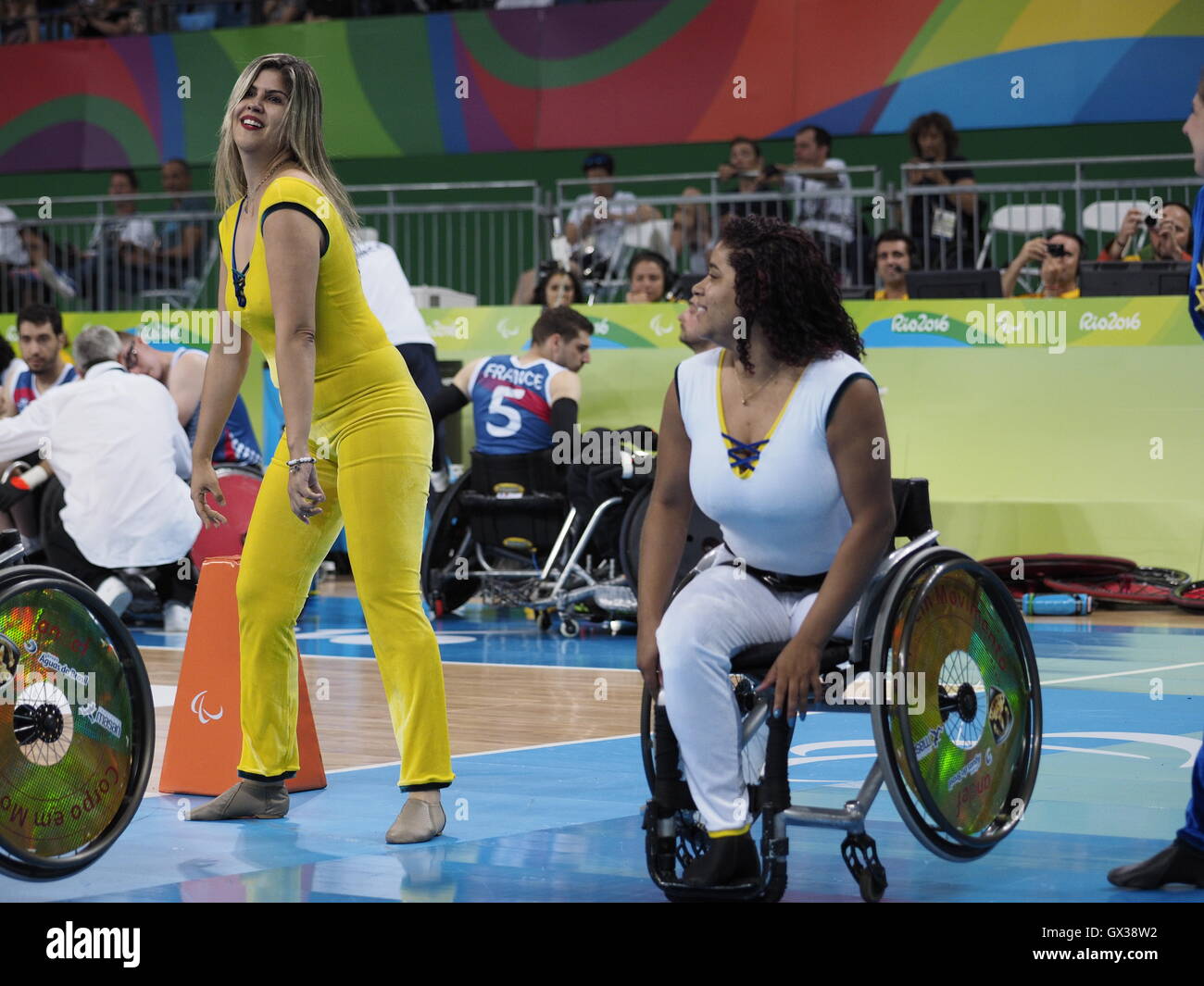 Rio de Janeiro, Brasile. 14 Settembre, 2016. Rio Giochi Paralimpici 2016. Partita di apertura della carrozzella Rugby Pool B tra gli Stati Uniti e la Francia. Credito: PhotoAbility/Alamy Live News Foto Stock