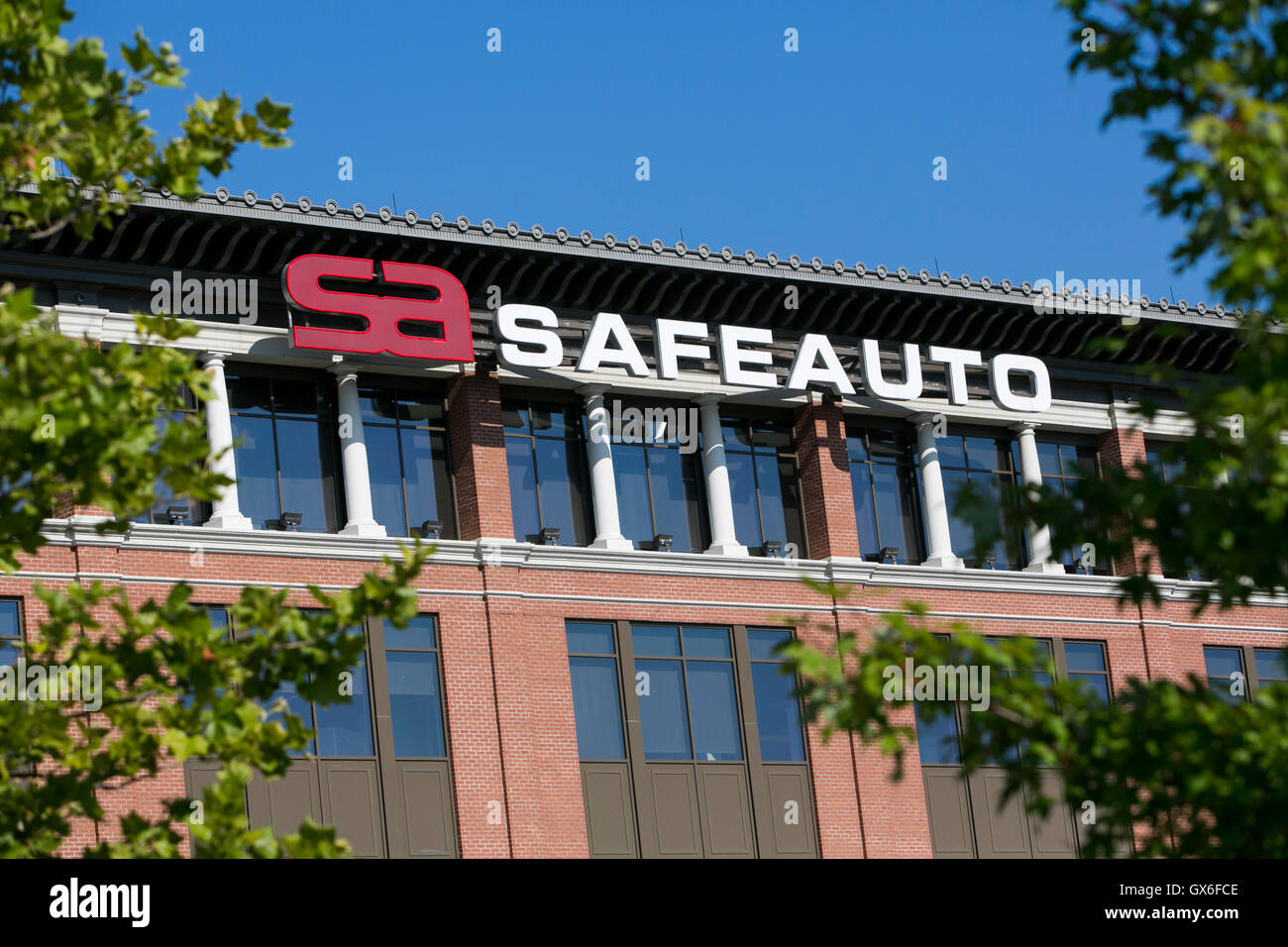 Un logo segno al di fuori della sede della Safe Auto Insurance Company di Columbus, Ohio, il 23 luglio 2016. Foto Stock