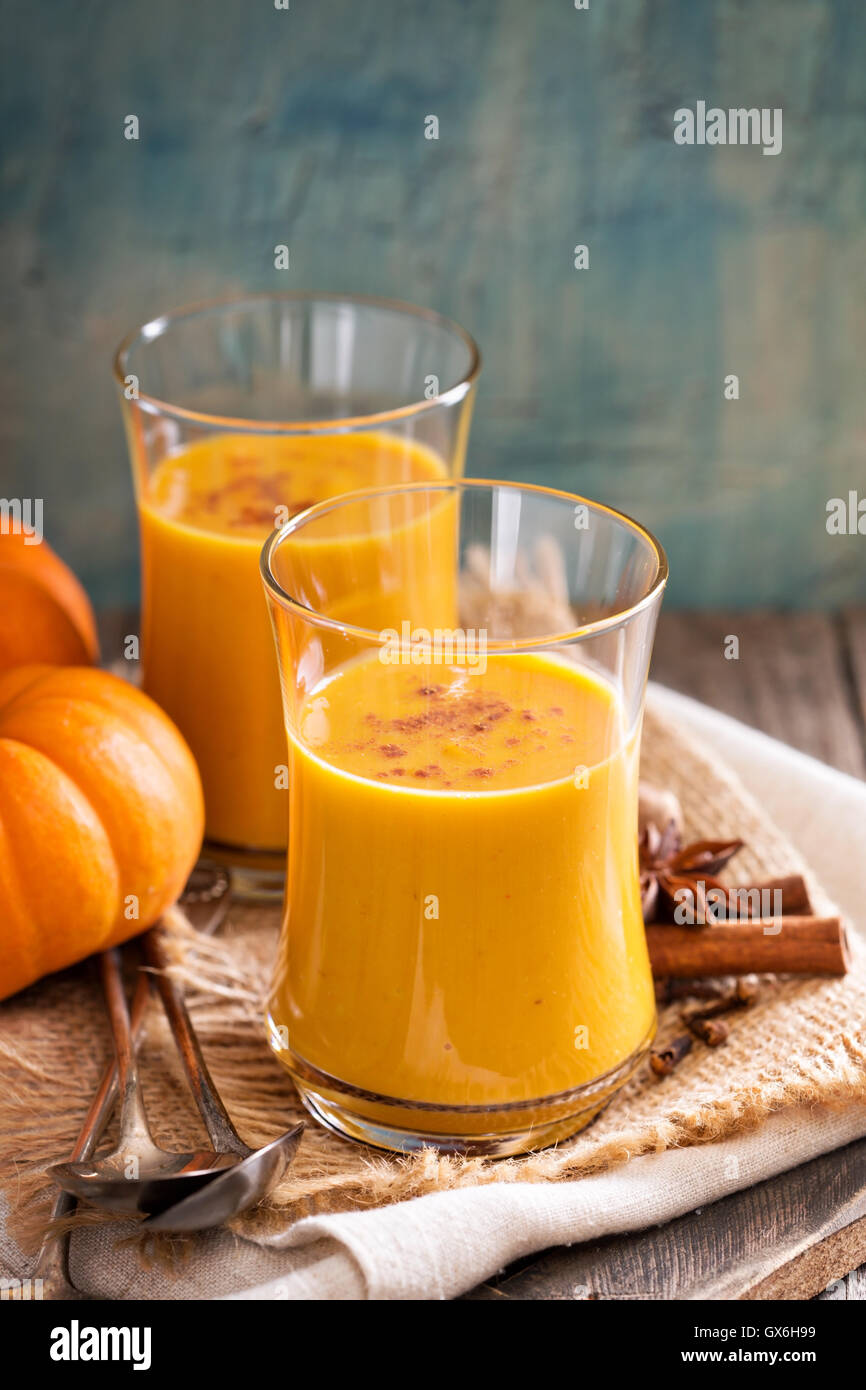 Zucca freschi succhi di frutta Foto Stock