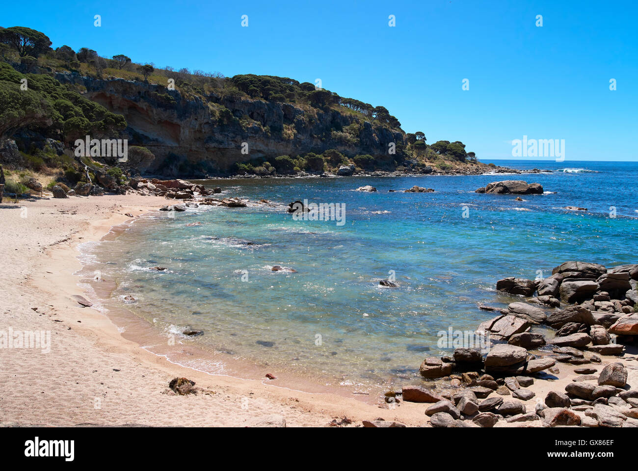 Vedute costiere. Vista oceano Western Australia mare cielo rocce di sabbia reale colori blu Foto Stock