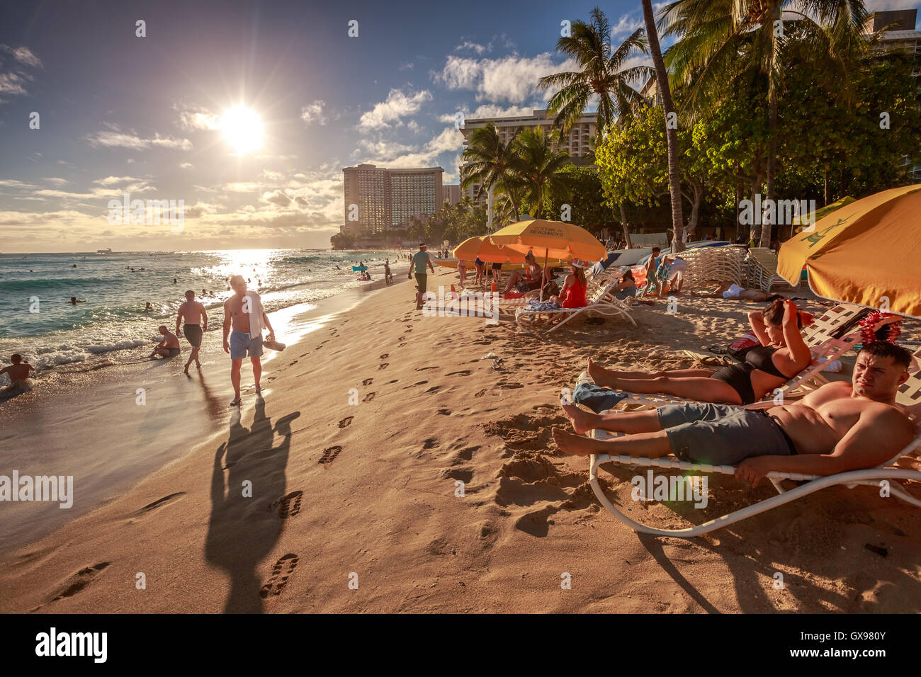 La spiaggia di Waikiki Honolulu Foto Stock