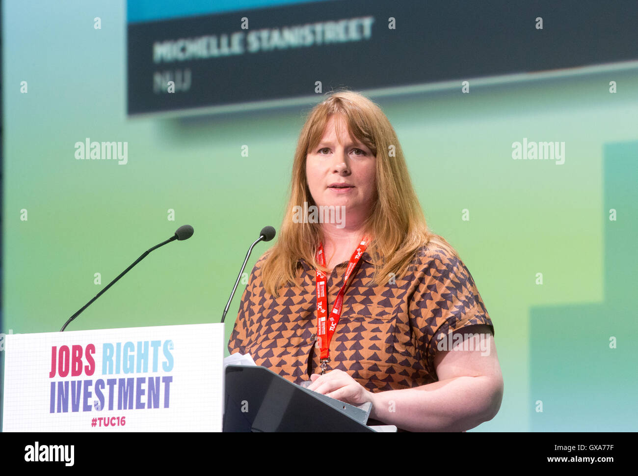 Michelle Stanistreet,segretario generale del NUJ,risolve il TUC conferenza in Brighton Settembre 2016 Foto Stock