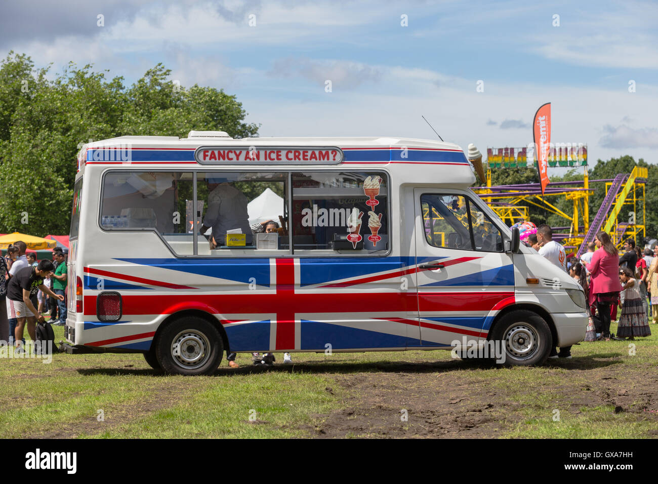 Ice Cream van presso un pubblico evento sociale a Birmingham Regno Unito 2016 Foto Stock