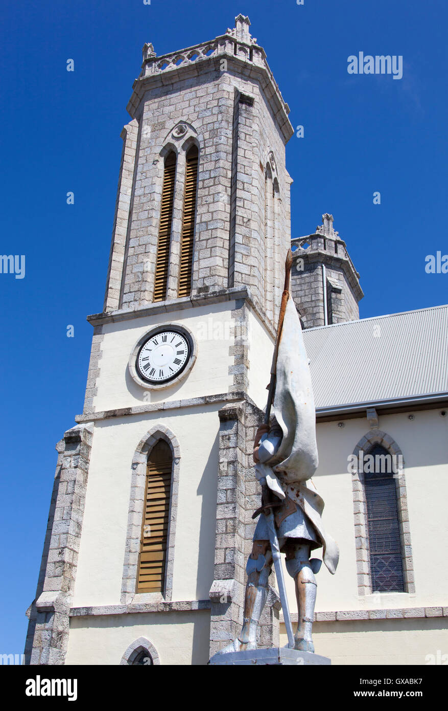 La torre di San Giuseppe Cattedrale con la statua di Giovanna d'arco accanto a Noumea, Nuova Caledonia). Foto Stock