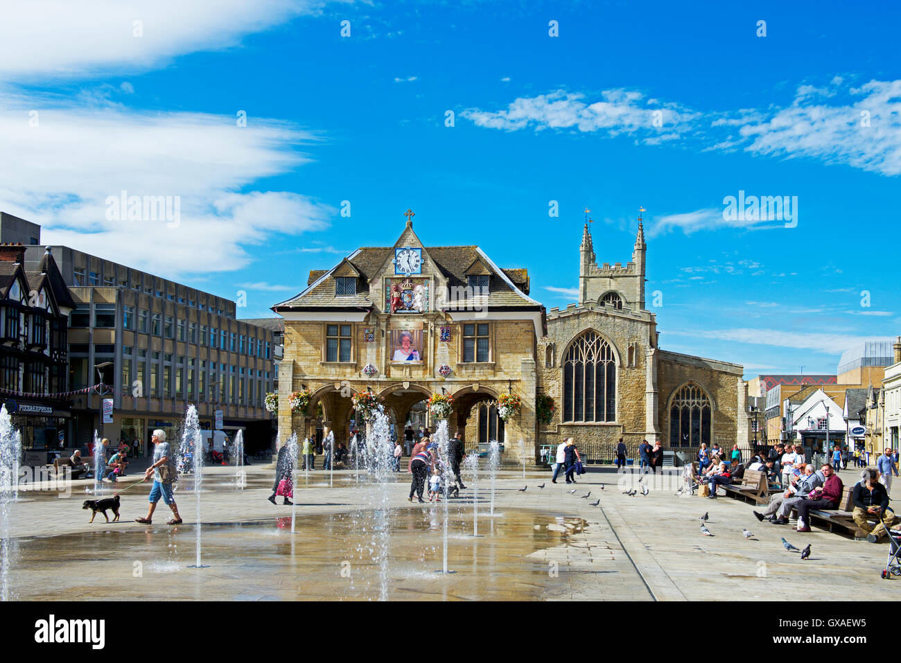 Piazza del Duomo, Peterborough, CAMBRIDGESHIRE, England Regno Unito Foto Stock