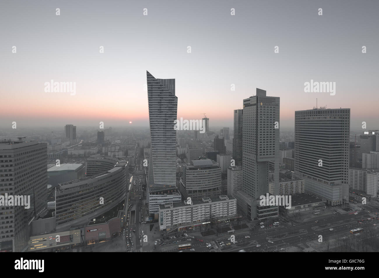 Varsavia, Polonia - 13 febbraio 2015. Vista del centro di Varsavia al tramonto Foto Stock