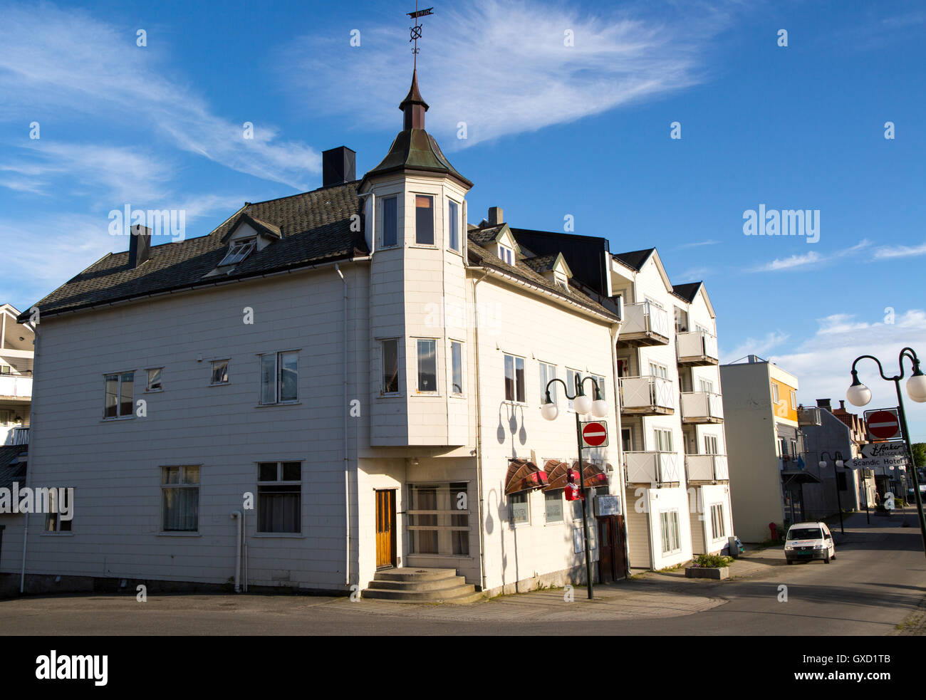 Architettura tradizionale edifici in legno Svolvaer, Isole Lofoten, Nordland, Norvegia Foto Stock