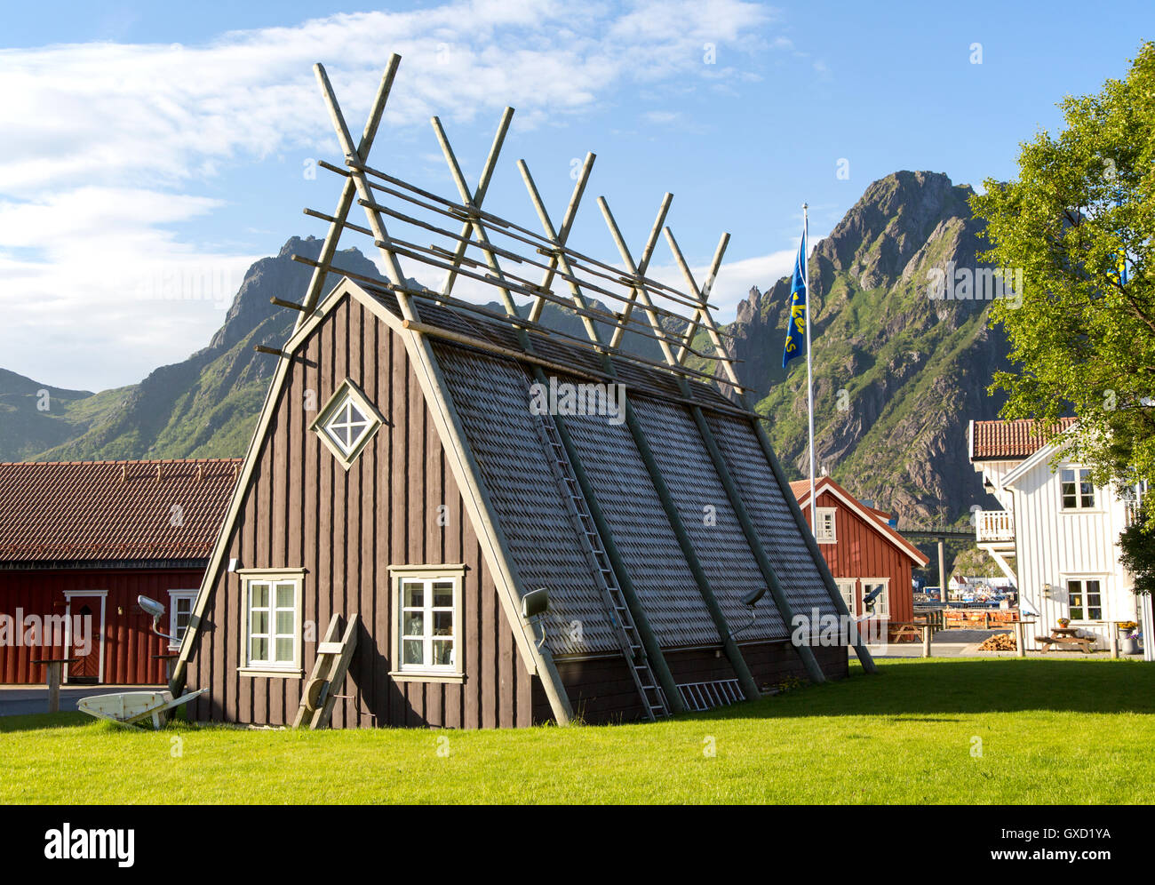 Edificio tradizionale stile presso Scandic Hotel, Svolvaer, Isole Lofoten, Nordland, Norvegia Foto Stock