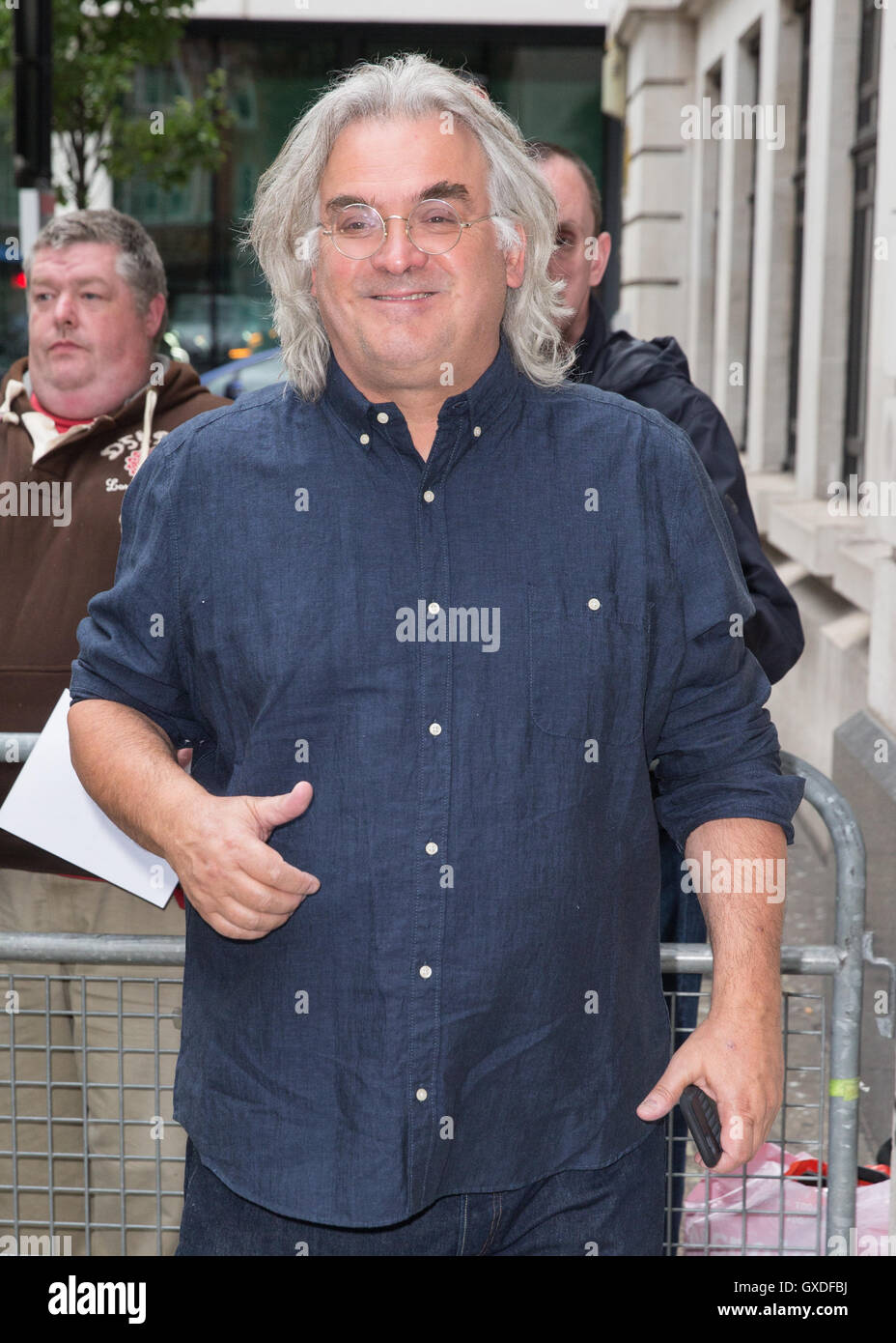 Paul Greengrass nella foto che arrivano alla Radio 2 studio per promuovere il suo nuovo film "Jason Bourne' che anteprime stasera con: Paul Greengrass dove: Londra, Regno Unito quando: 11 Lug 2016 Foto Stock