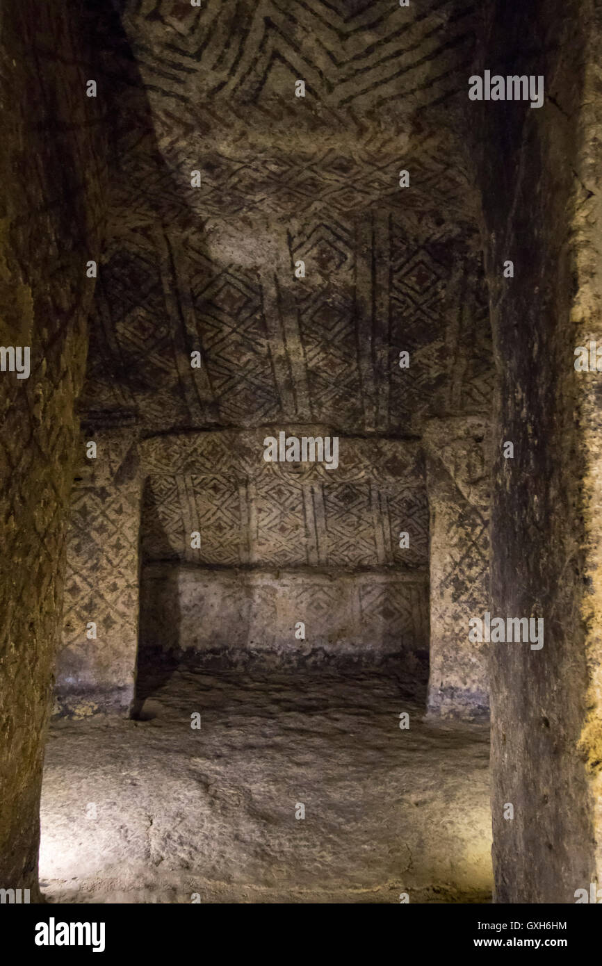 Ipogeo. Alto del Duende. Colombiano parco archeologico, che contiene inoltre numerosi ipogei. Queste enormi tombe sotterranee sono de Foto Stock