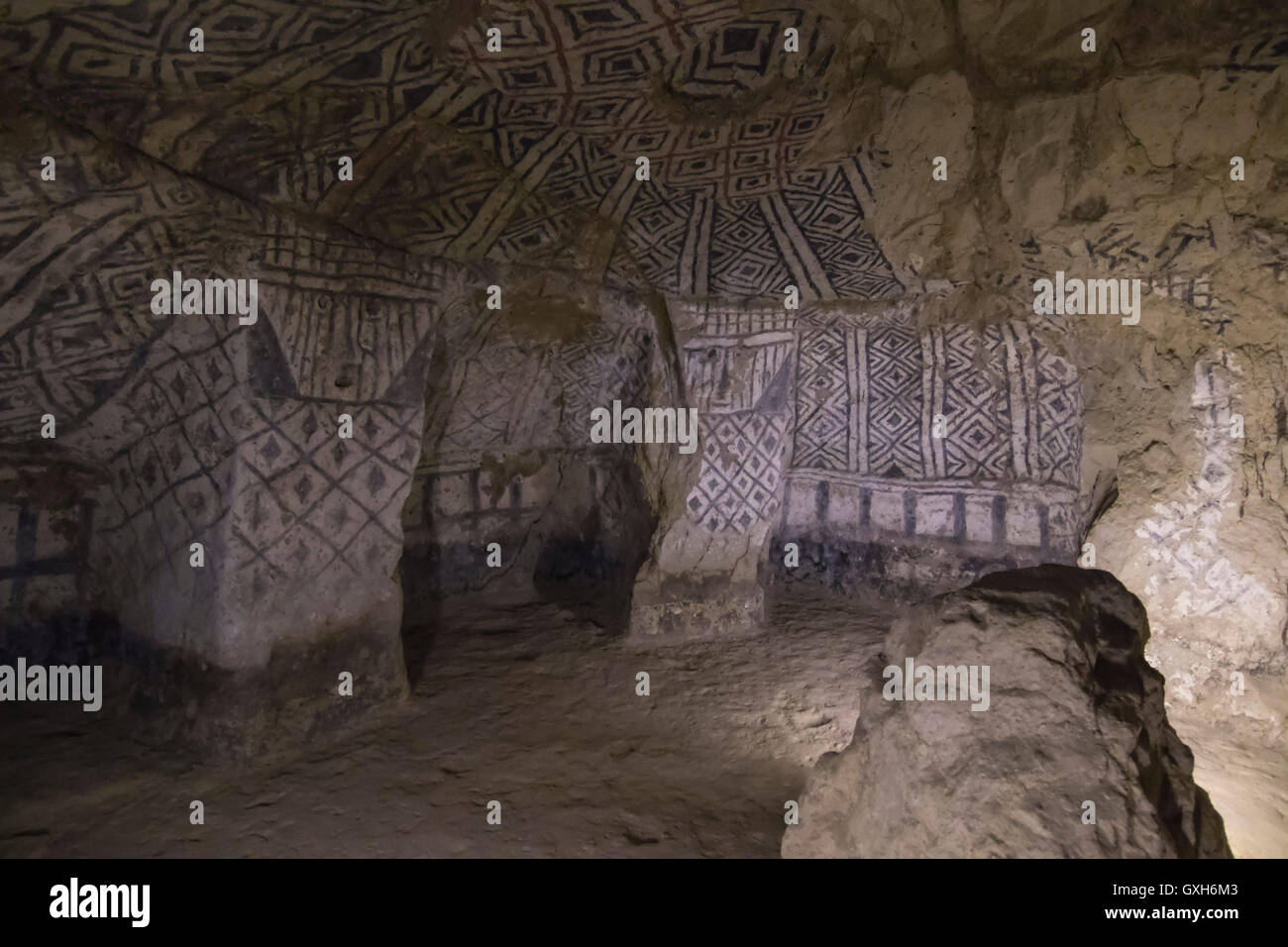 Ipogeo. Alto del Duende. Colombiano parco archeologico, che contiene inoltre numerosi ipogei. Queste enormi tombe sotterranee sono de Foto Stock