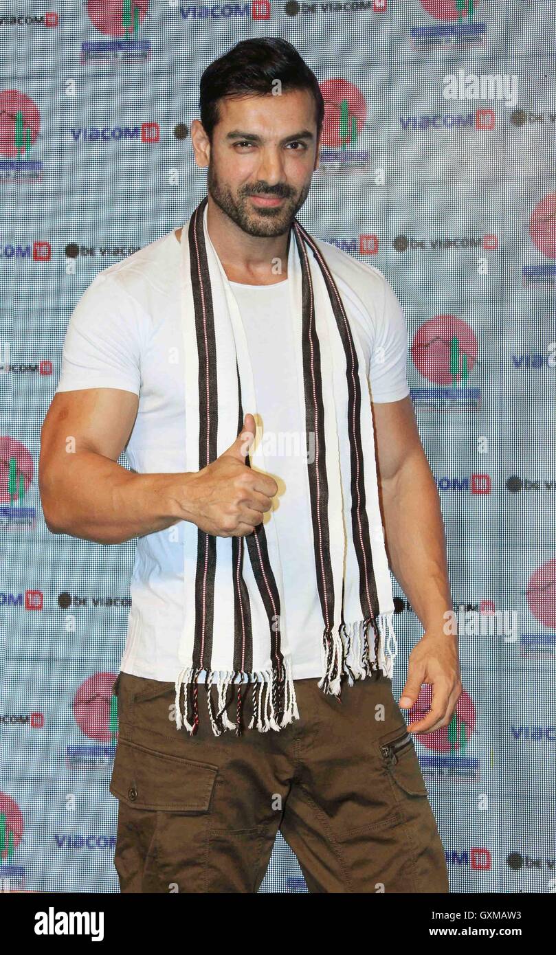 Bollywood attore John Abraham durante un programma di turismo per il nord-est dello stato indiano di Arunachal Pradesh, a Mumbai Foto Stock