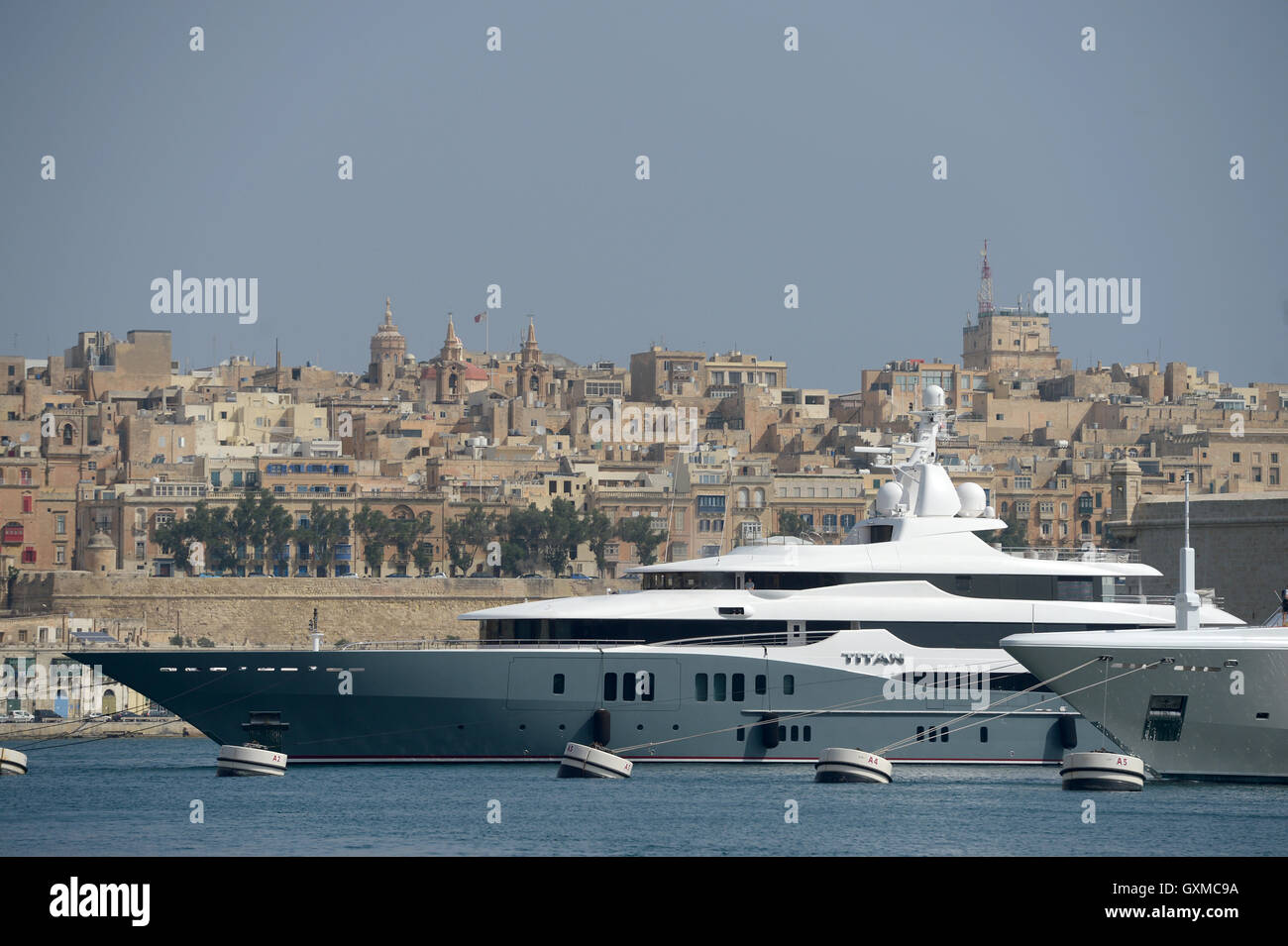 Lussuoso superyacht di Titan al Grand Harbour di Malta, Foto Stock