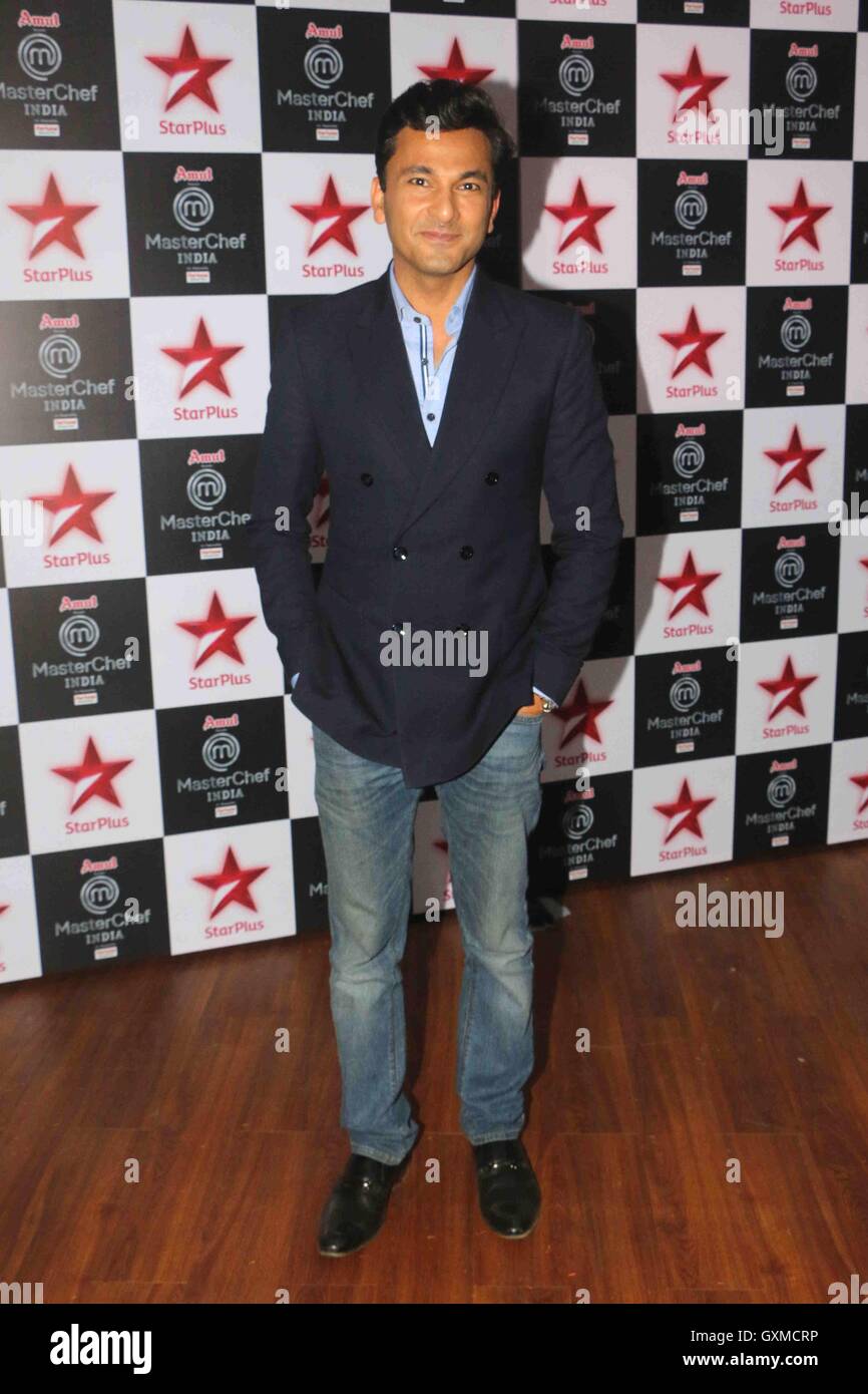 Lo Chef Vikas Khanna durante il lancio di Star Plus realtà cottura serial TV Masterchef India stagione 5 a Mumbai Foto Stock