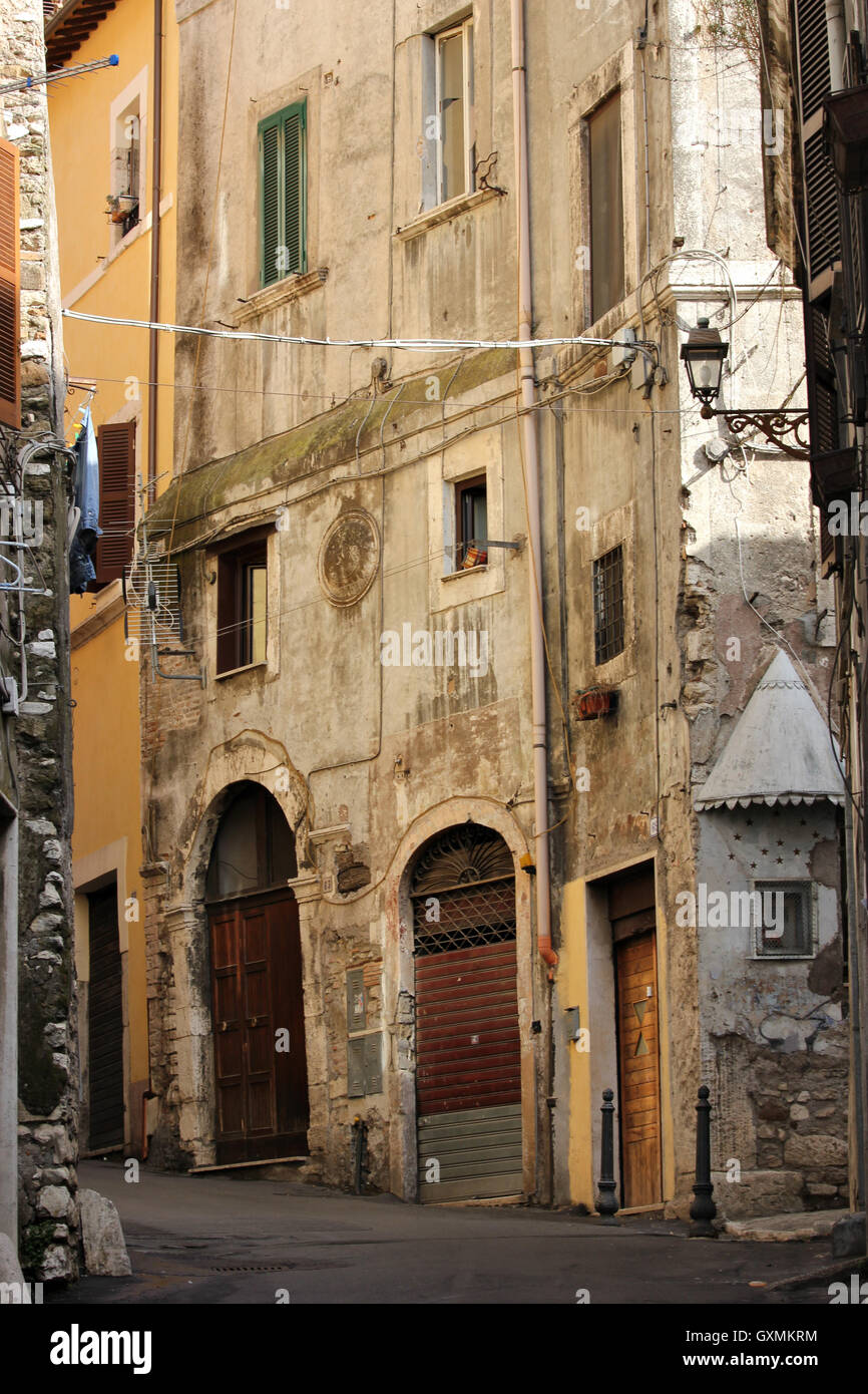 L'antica e bella di vicoli della parte vecchia di Tivoli, Italia Foto Stock