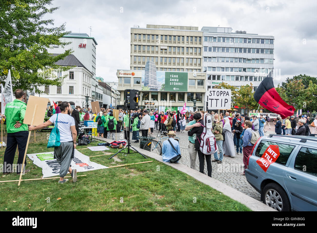 Malmö, Svezia, 17 settembre 2016. Manifestazioni in tutto il mondo contro la proposta di libero scambio TTIP aggrements e CETA. Tommy Lindholm/Alamy Live News Foto Stock