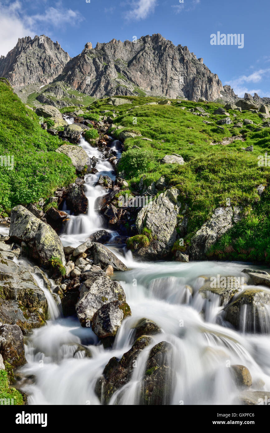 Alpine ruscello di montagna Foto Stock