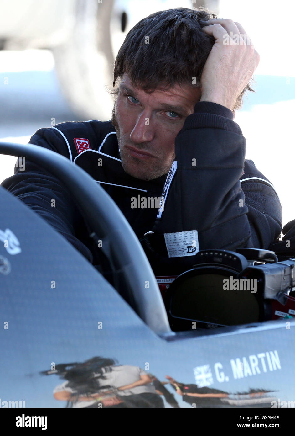 Guy Martin ai box prima di uscire su una corsa di prova nel trionfo Infor Streamliner a razzo a Bonneville Speedway in Utah, Stati Uniti d'America. Foto Stock