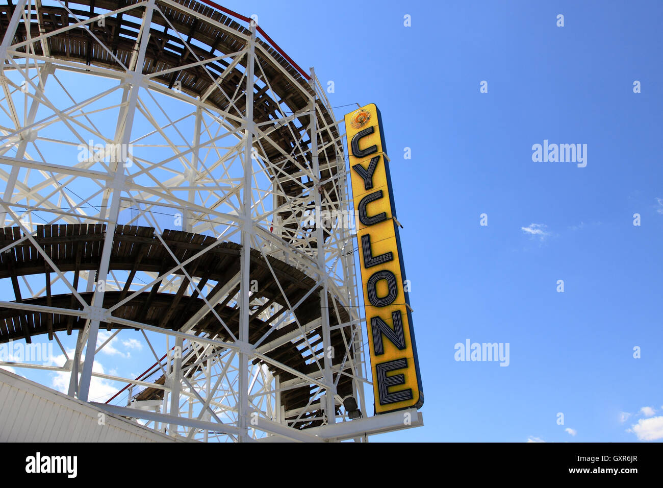 Le famose Montagne russe Ciclone Coney Island Brooklyn New York City Foto Stock