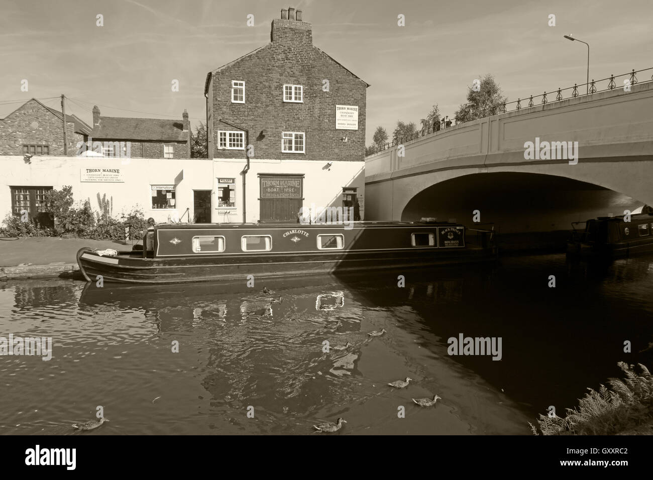 Thorn Cantiere Marine e il negozio,Stockton Heath,WARRINGTON,Inghilterra B/W Foto Stock