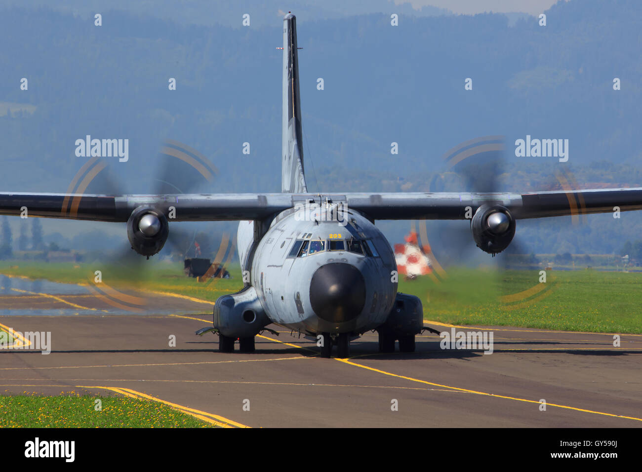 SLIAC, Slovacchia - 30 agosto: francese Air Force C-160 Transall durante airshow SIAF in Sliac, Slovacchia Foto Stock