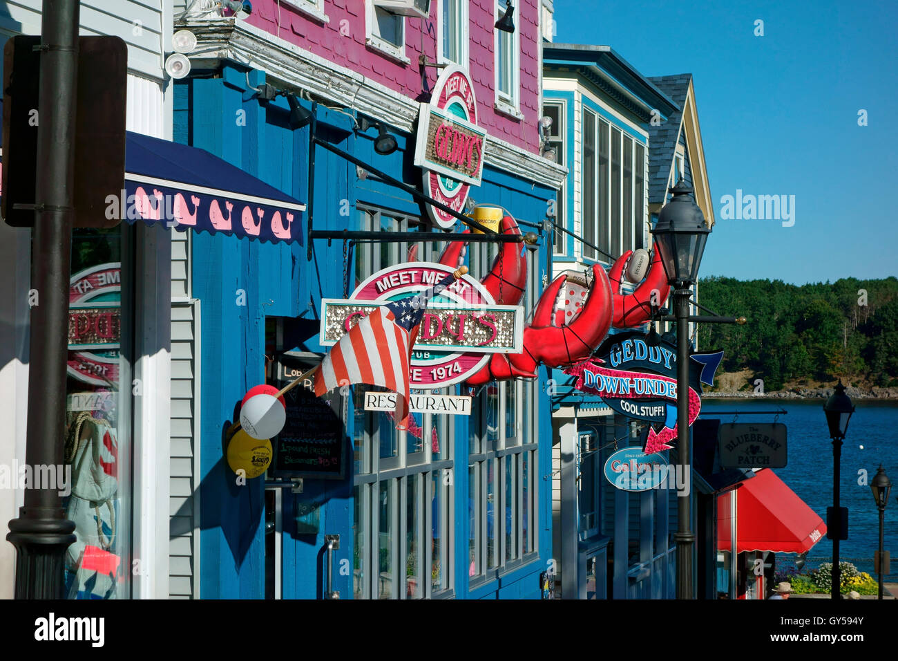 Segni lungo la strada principale di Bar Harbor, Maine, Stati Uniti d'America Foto Stock