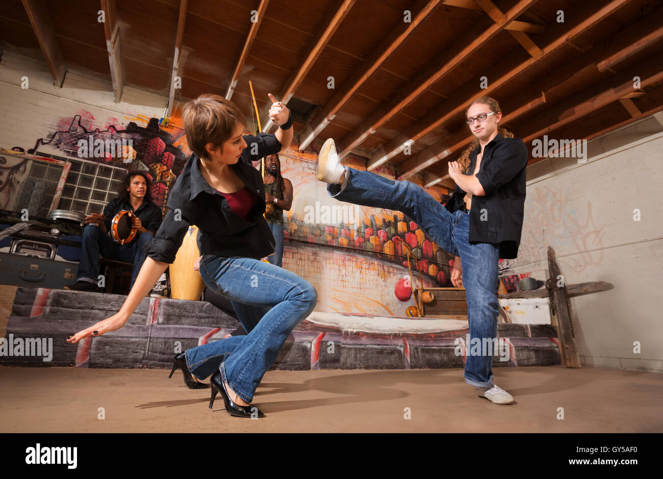 I partner di Capoeira pratica Foto Stock