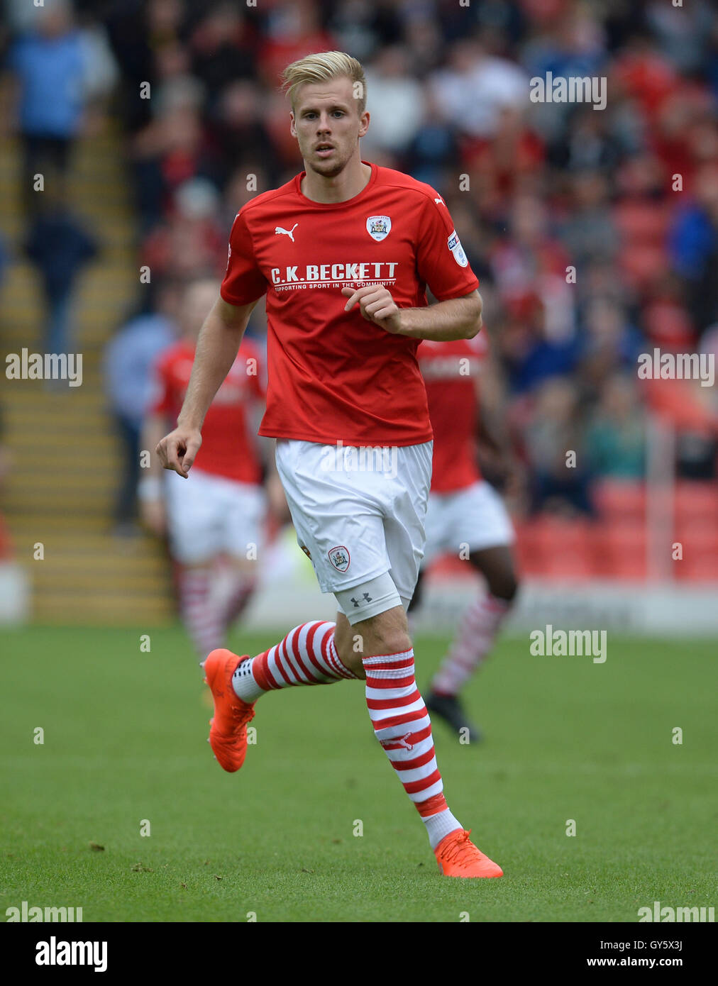 Marc Roberts di Barnsley durante la partita del campionato Sky Bet a Oakwell, Barnsley. PREMERE ASSOCIAZIONE foto. Data immagine: Sabato 17 settembre 2016. Vedi PA storia CALCIO Barnsley. Il credito fotografico dovrebbe essere: Anna Gowthorpe/PA Wire. RESTRIZIONI: Nessun utilizzo con audio, video, dati, elenchi di apparecchi, logo di club/campionato o servizi "live" non autorizzati. L'uso in-match online è limitato a 75 immagini, senza emulazione video. Nessun utilizzo nelle scommesse, nei giochi o nelle pubblicazioni di singoli club/campionati/giocatori. Foto Stock