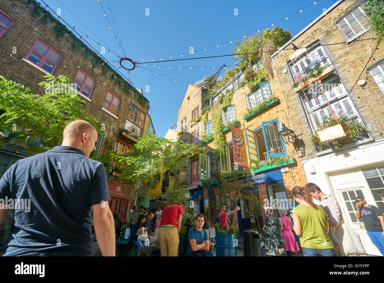 Neil's Yard, a Londra. Il Covent Garden. Londra in estate. Nascosti di Londra Foto Stock