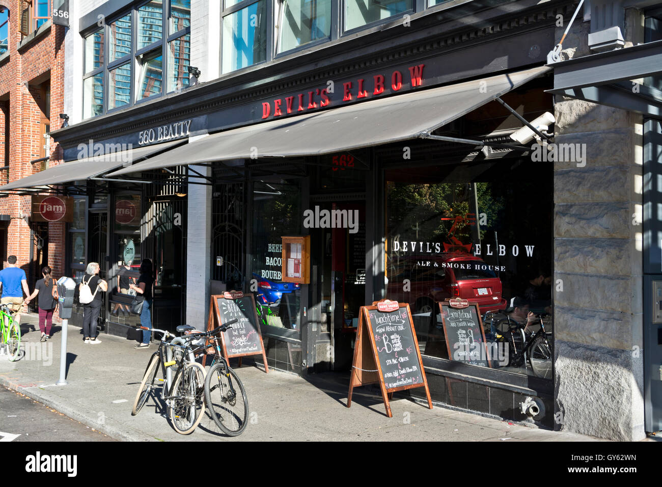 Devil's Elbow Ale e Smokehouse ristorante nel centro cittadino di Vancouver sul Beatty Street. Foto Stock