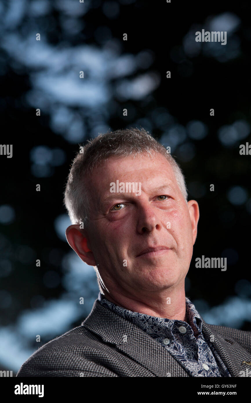 Stephen Moss, il British Natural storico, al Edinburgh International Book Festival. Edimburgo, Scozia. Il 22 agosto 2016 Foto Stock